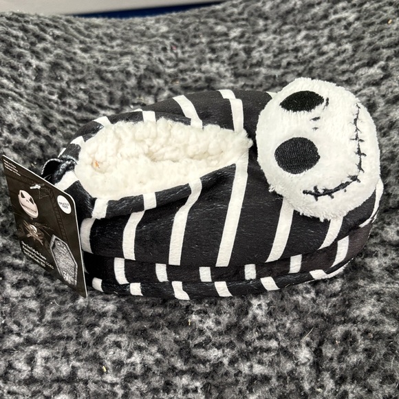 The Nightmare Before Christmas Black and White Striped Slippers Boys Sz S-XS New - Picture 1 of 4
